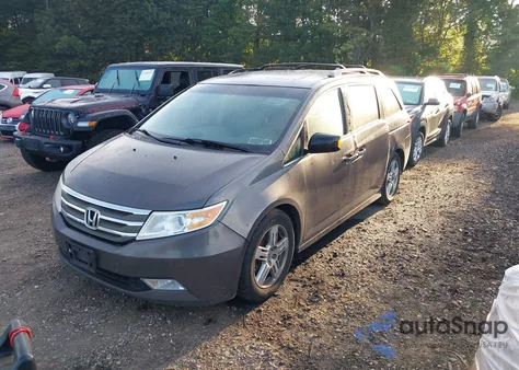 2013 Honda Odyssey Touring/Touring Elite из США, поврежденный, VIN 5FNRL5H96DB062427